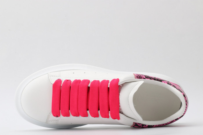 alex mcqu sneakers