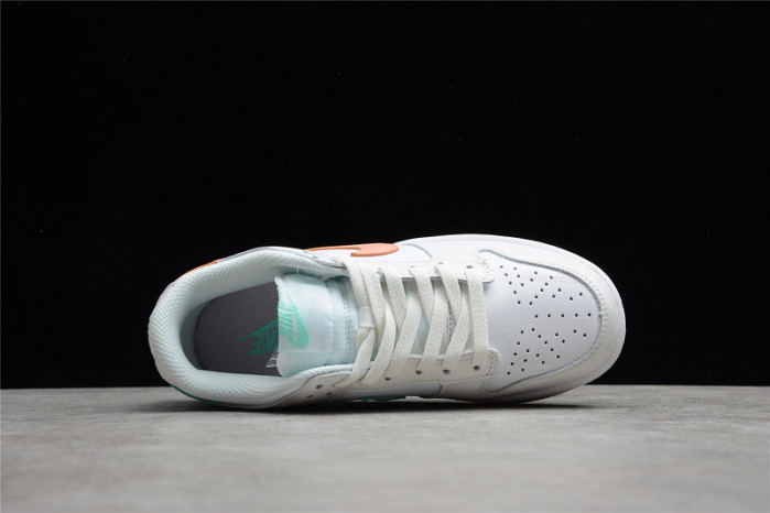 nike dunk low tropical twist cw1590-101