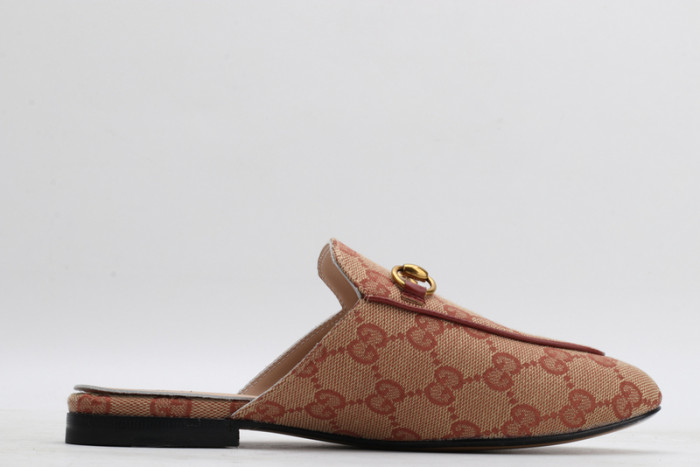 guc loafer