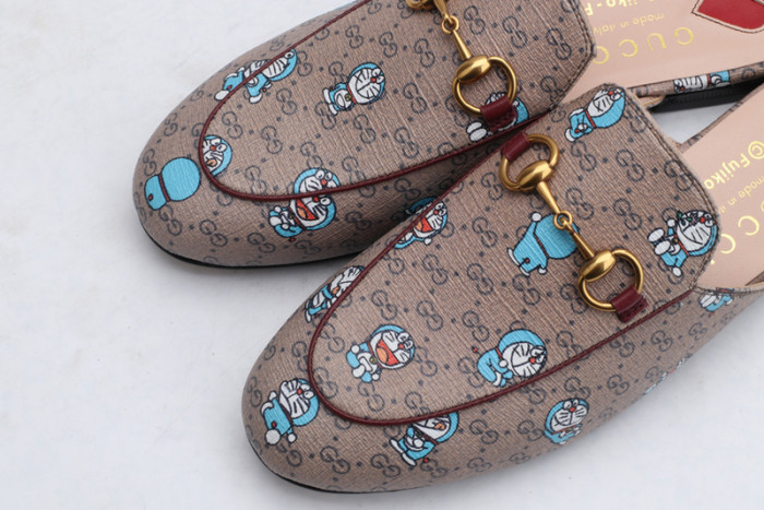 guc loafer