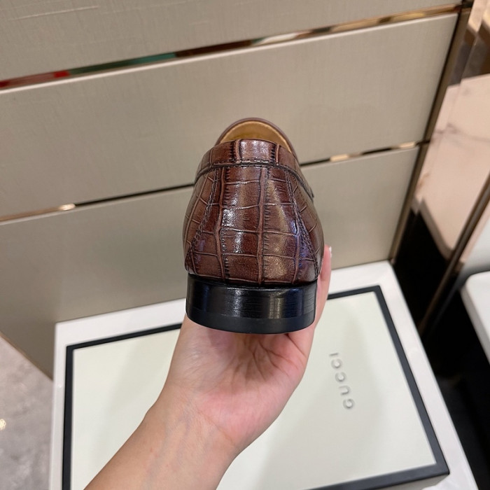 guc loafer