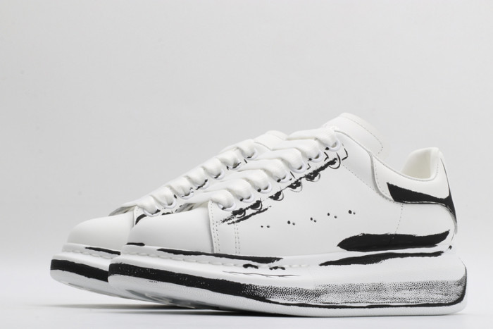 alex mcqu sneakers