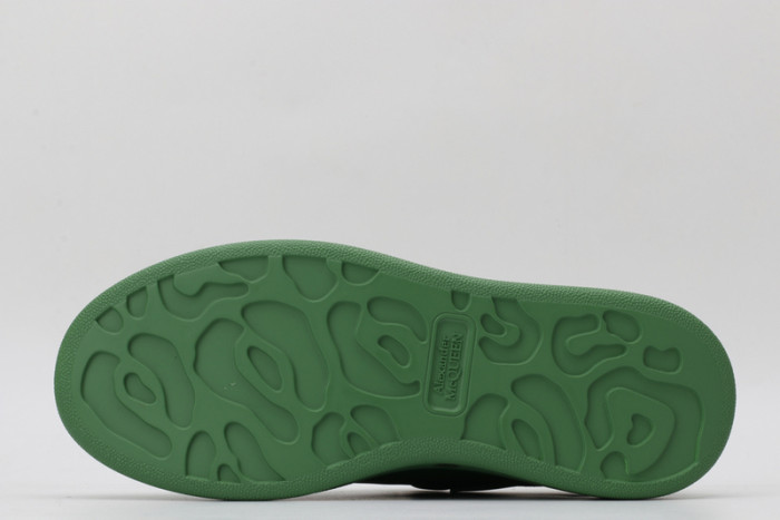 alex mcqu sneakers