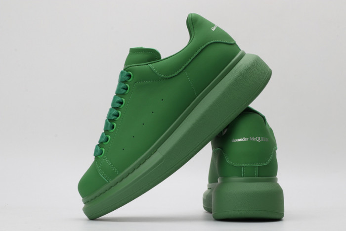 alex mcqu sneakers
