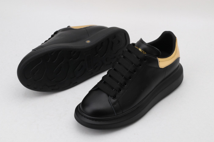 alex mcqu sneakers