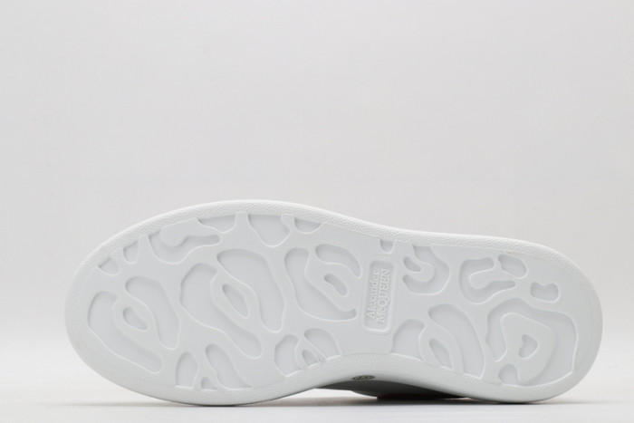 alex mcqu sneakers