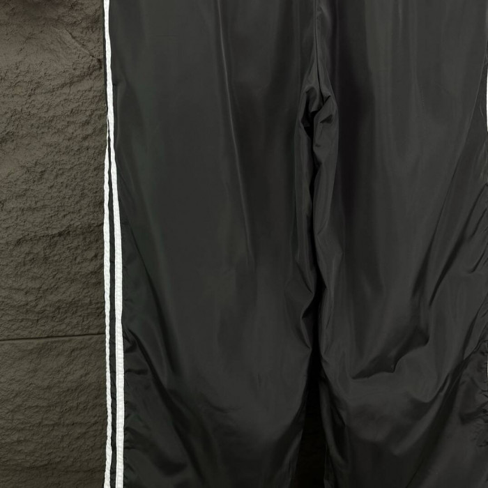 WIN CLOTHES 2410251