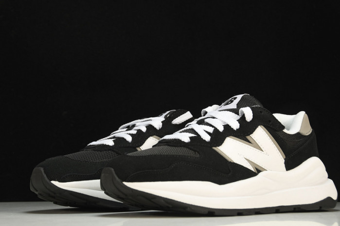 new Ba1an*e 57/40 team black m5740cb