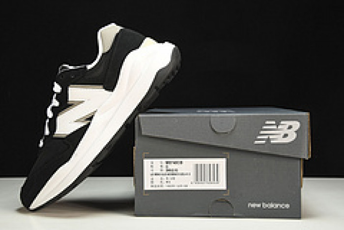 new Ba1an*e 57/40 team black m5740cb