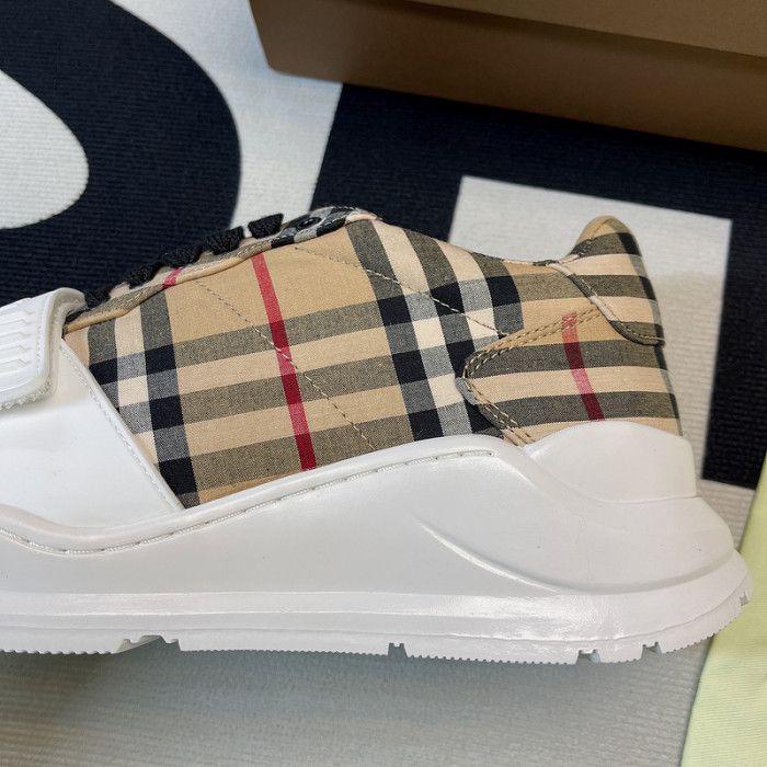 BUBERY SNEAKER