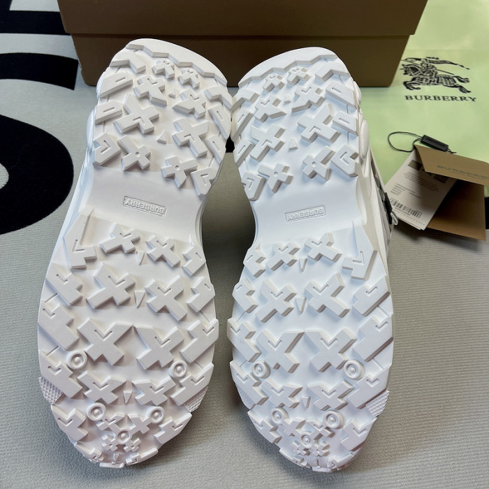 BUBERY SNEAKER