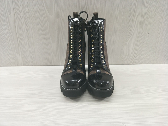 LUIS VITTON BROWN STAR TRAIL ANKLE BOOTS
