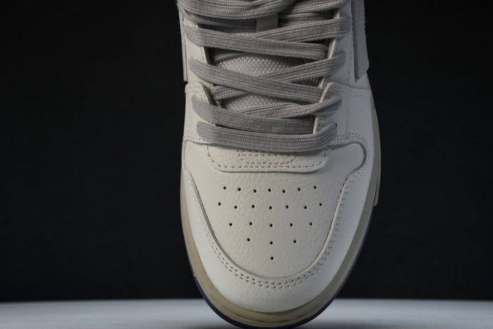 of sneakers ow-31