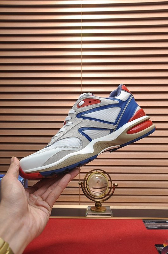 lovt sneaker
