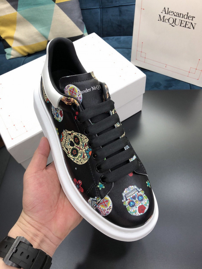 alex mcqu sneakers