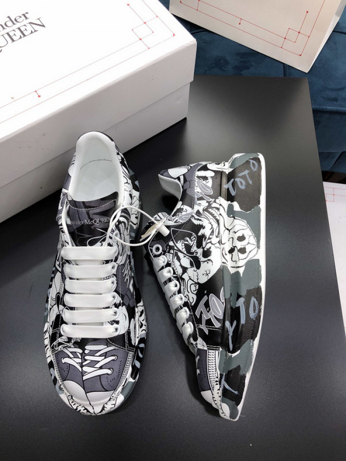 alex mcqu sneakers