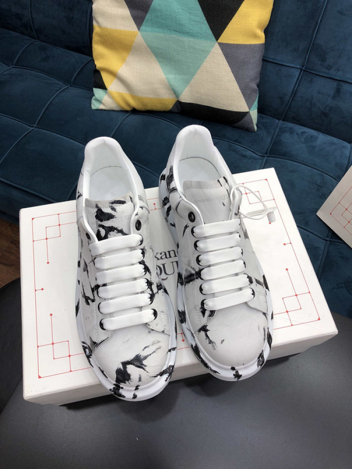 alex mcqu sneakers