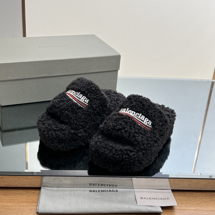 (thick botT0m)bl slippers 2307163