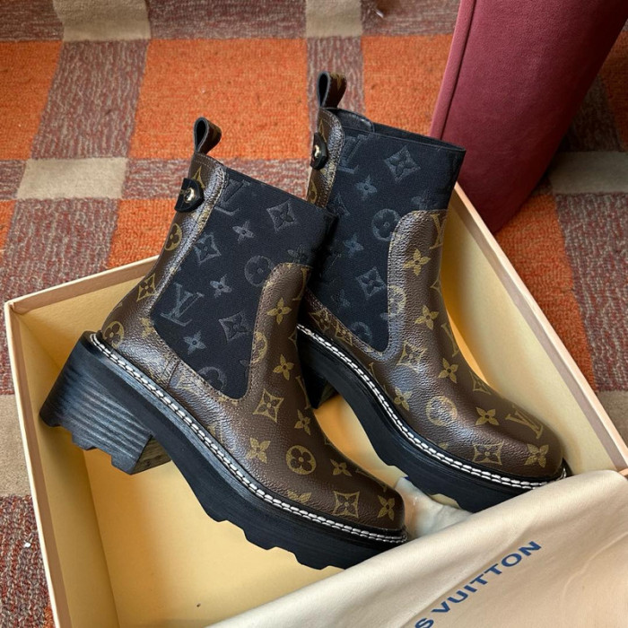 LOVT BOOTS L0-39