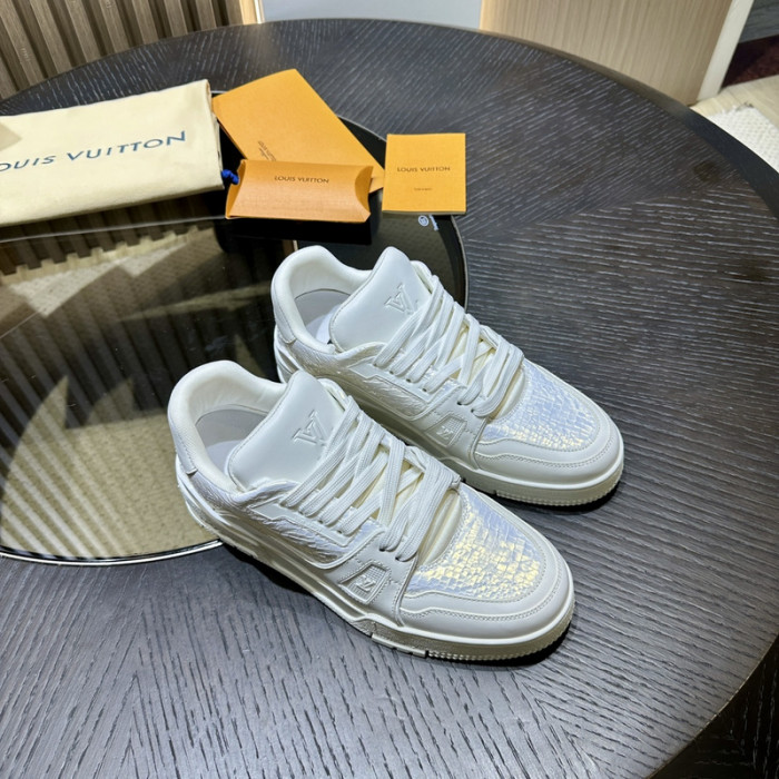 LOVT SNEAKER lv-235