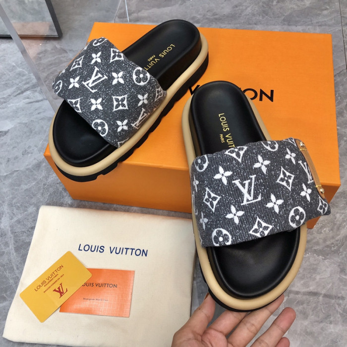 lovt sandal