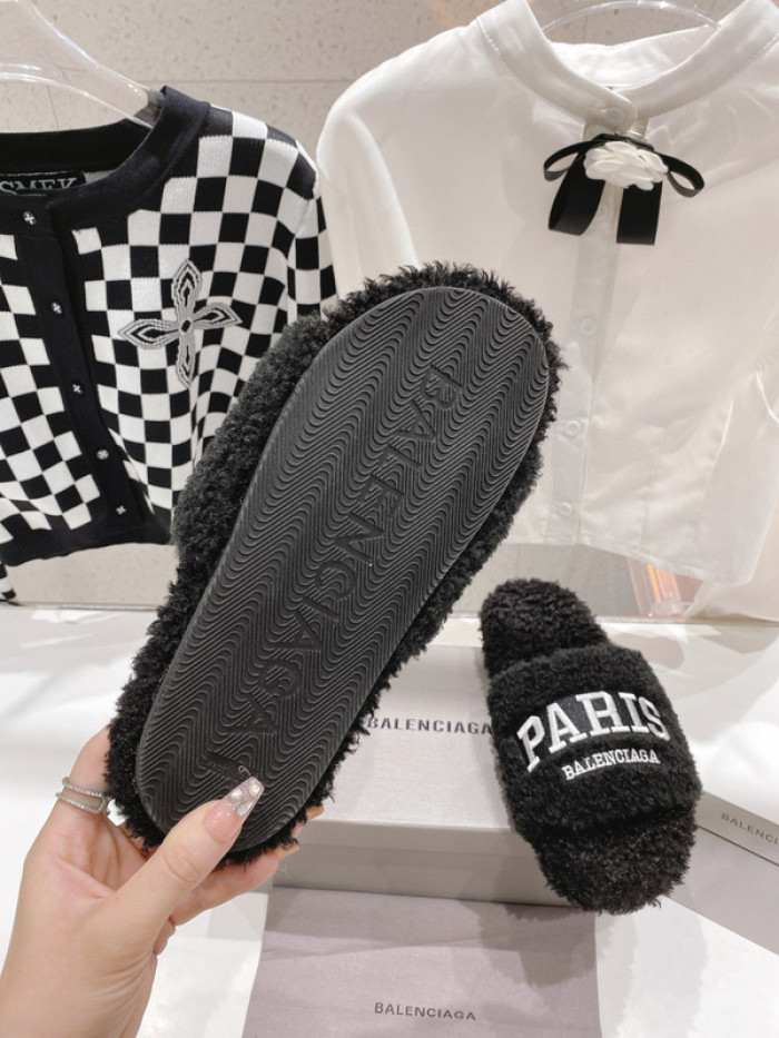 BL SLIPPERS 2307152