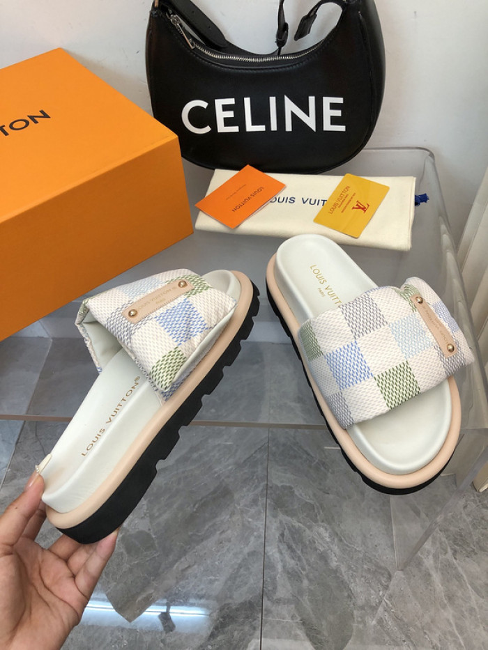 lovt sandal