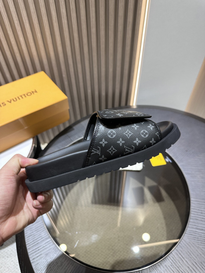 lovt sandal