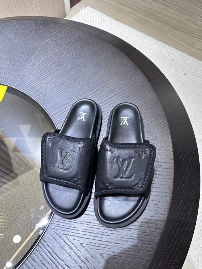 lovt sandal