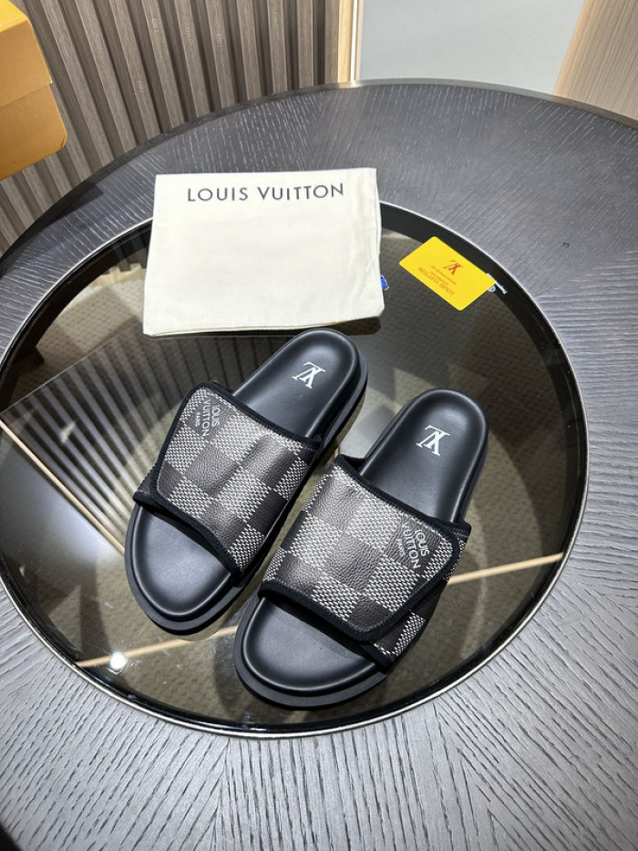 lovt sandal