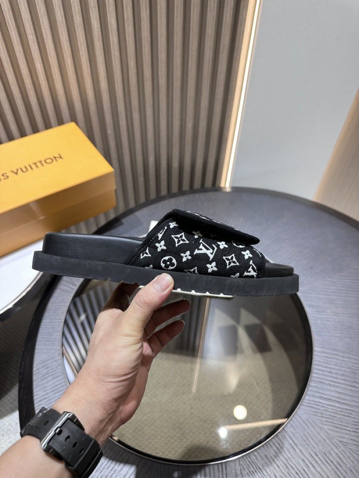 lovt sandal