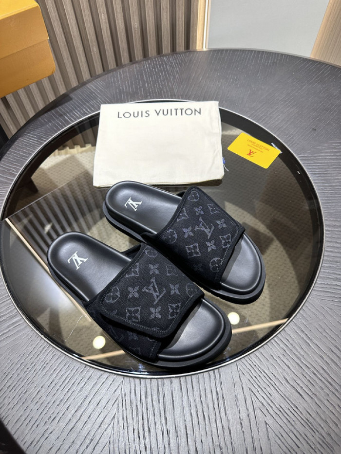 lovt sandal