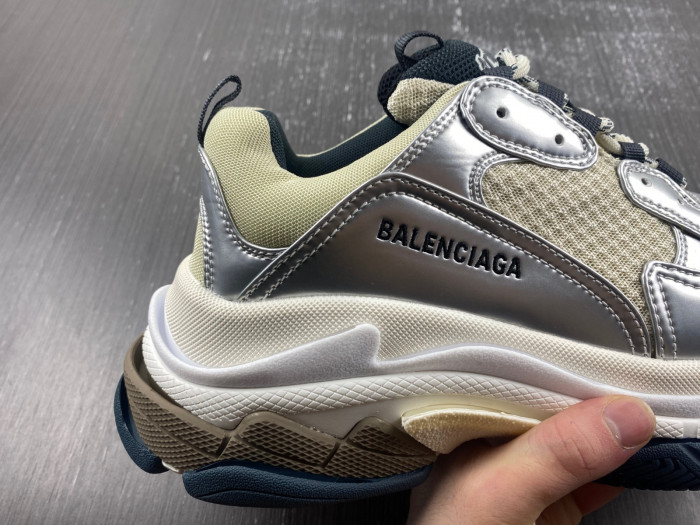 bl triple s trainers sneakers bts-16