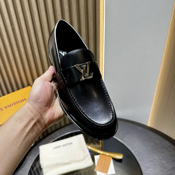 LOVT SNEAKER lv-355