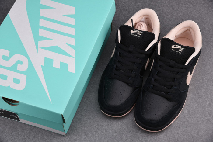 nike sb dunk low black washed coral bq6817-003