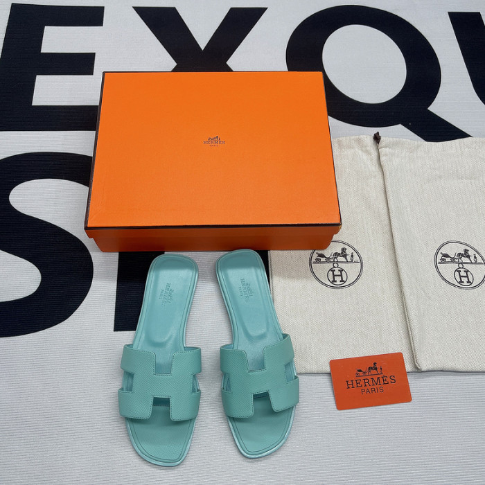 her slides 23060911