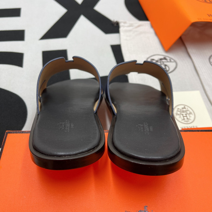 her slides 23060914