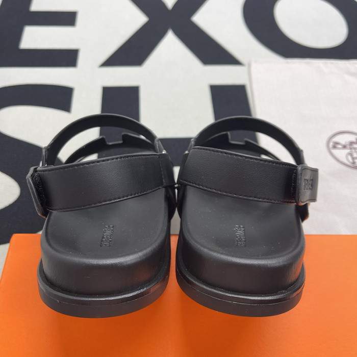 her slides 23060922