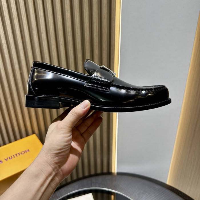 LOVT SNEAKER lv-357