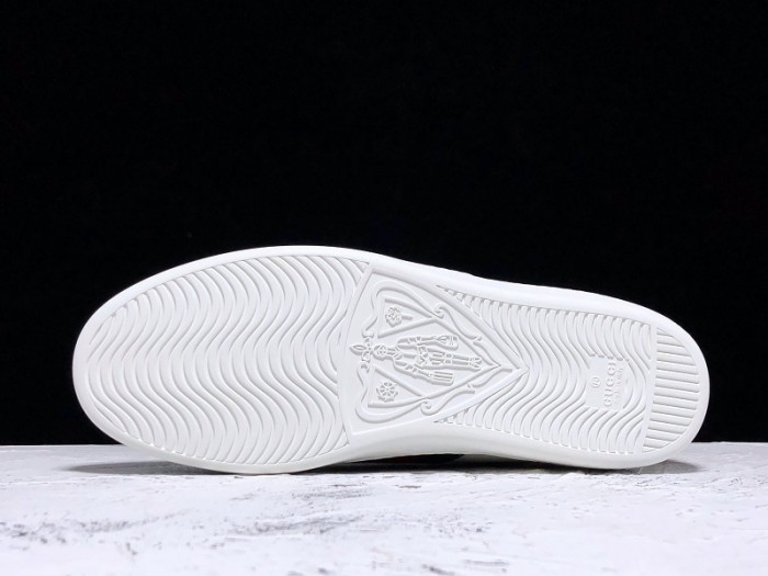 gi ace embroidered low-top sneaker h903p102