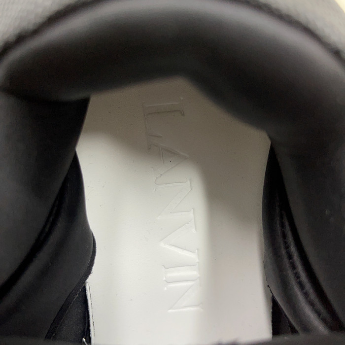 Lanu1n curb sneaker