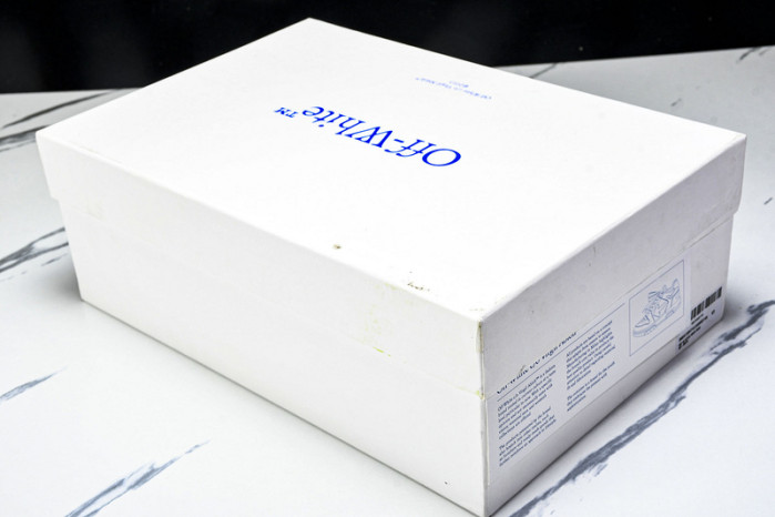 OF SNEAKERS ow-54