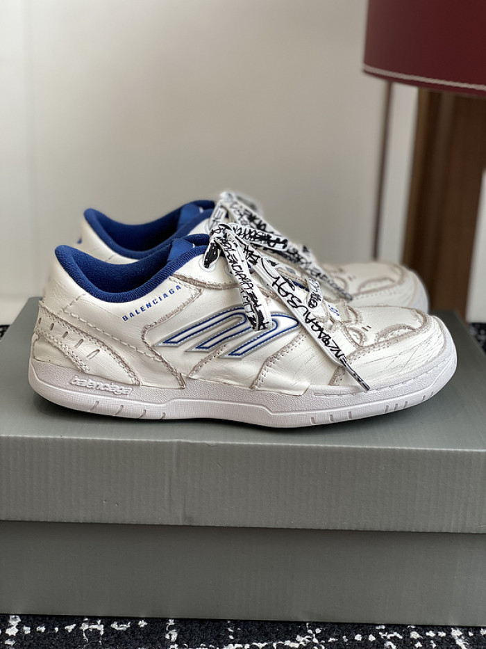 BL Hamptons Worn-Out BHW-5