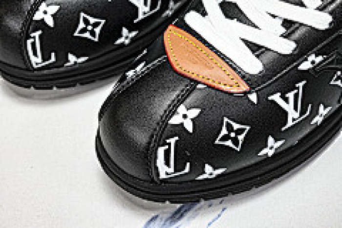 LOVT SNEAKER lv-422