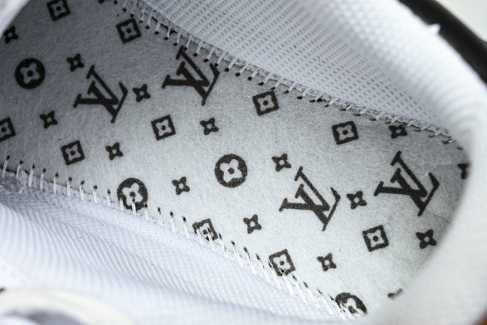 LOVT SNEAKER lv-422