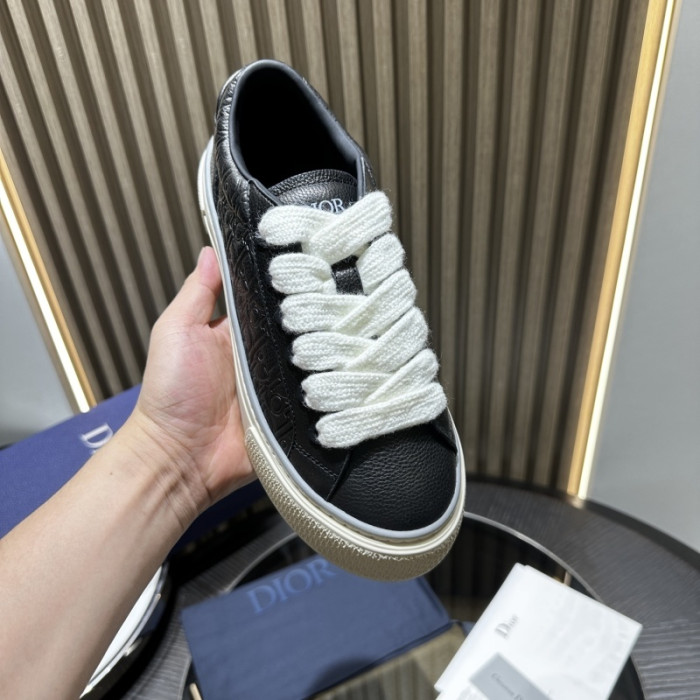 DR B33 LOW-TOP SNEAKERS DR-113